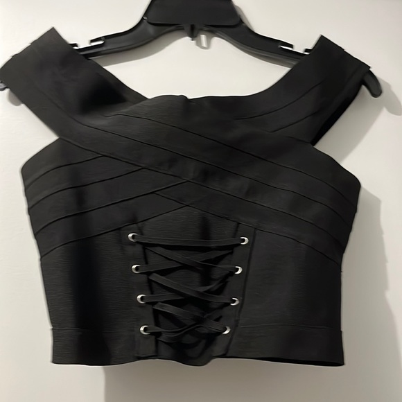 Off the shoulder top like new - Picture 1 of 2